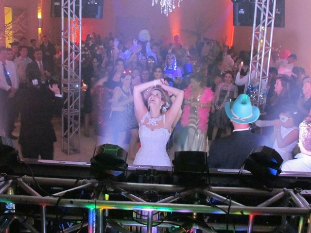 Foto 1 - DJ para Casamentos, Aniversrios, Festas e Eventos